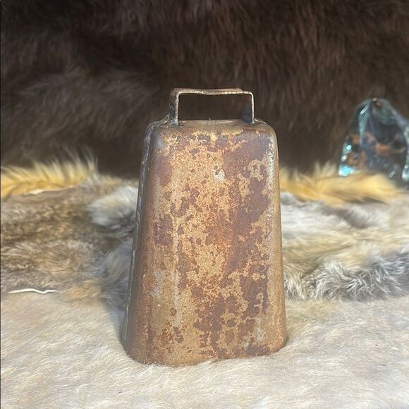 Rustic Brown Metal Cowbell (6033) - Picture 1 of 5